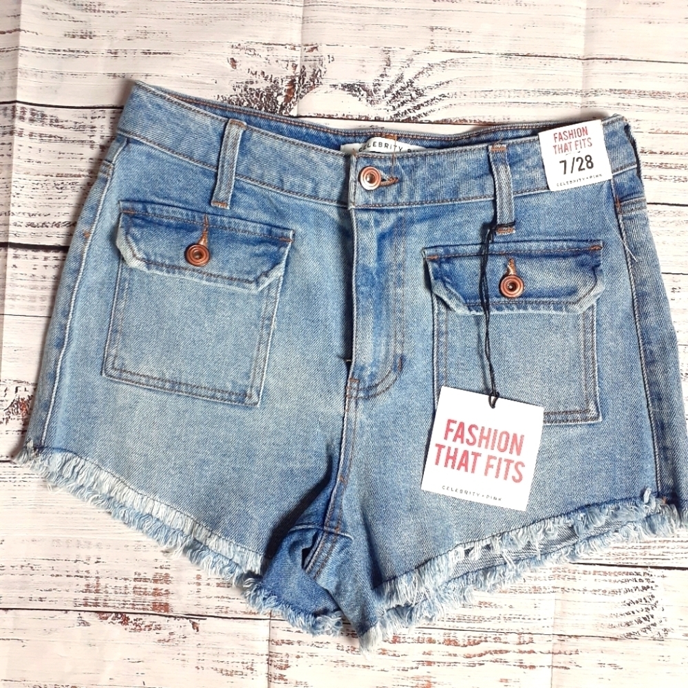 NWT Size 7 / 28 Raw Hem 3" Denim Shorts - Celebrity Pink